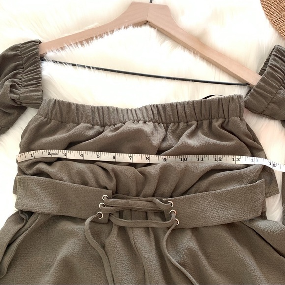 Rumor Boutique army green halter flare sleeve tie waist romper size 6 - Picture 5 of 11